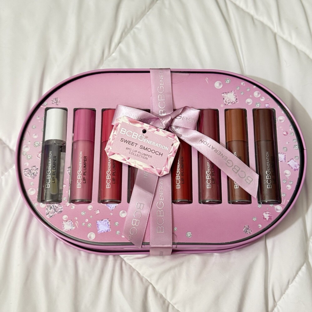 NIB Deluxe 8-Piece Matte Lipstick Gift Set with Lip Plumper Ultimate Collection